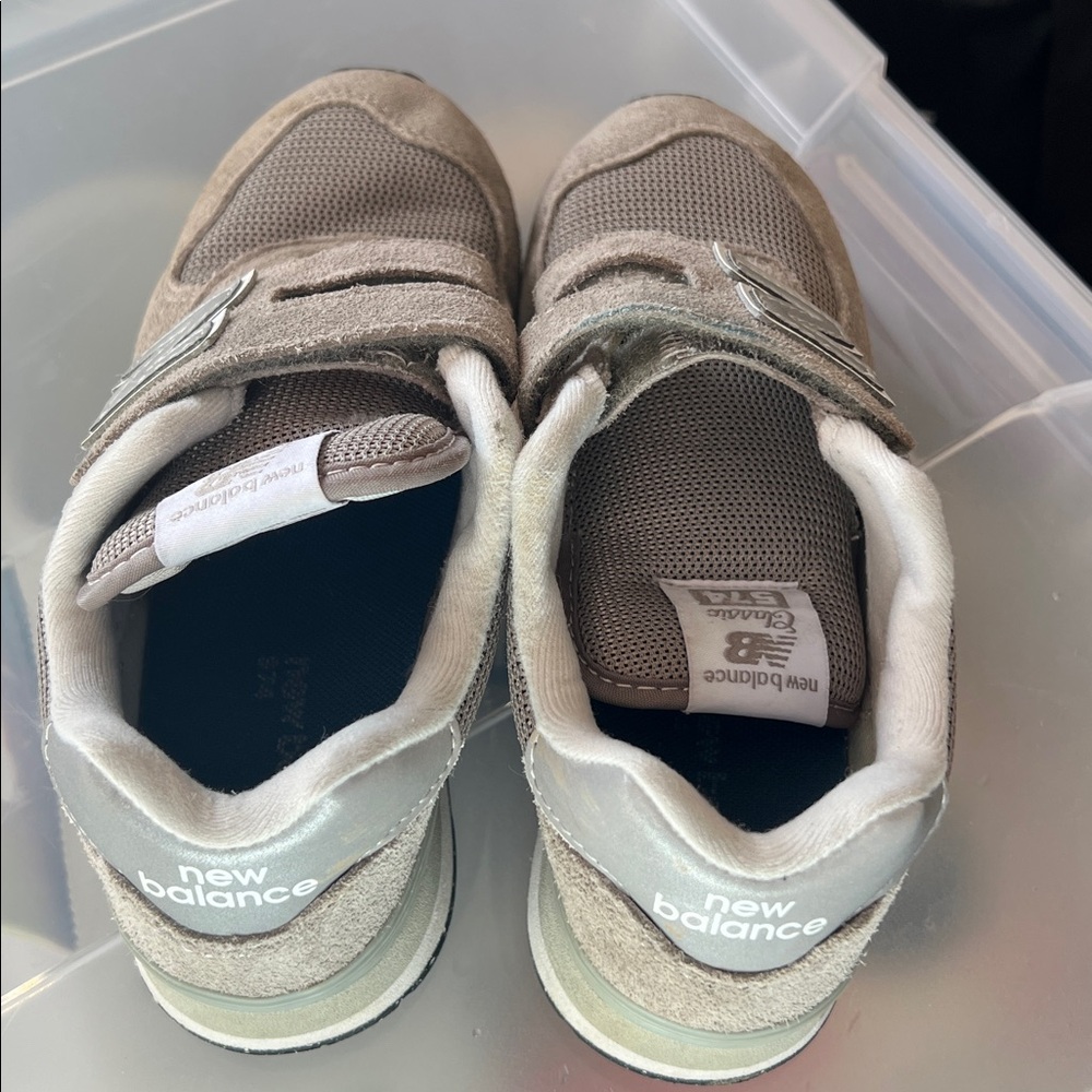 New Balance Kids 574 Velcro Sneakers in Taupe and White - Picture 3 of 7